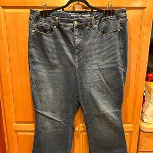 22/24 Short Torrid Boot Cut Jeans